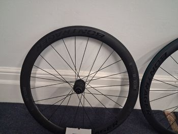 Used Bontrager Aelous 35 2024 bike — image 5 of 7
