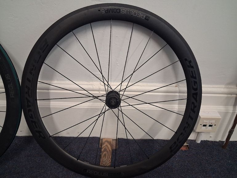 Used Bontrager Aelous 35 2024 bike — image 3 of 7