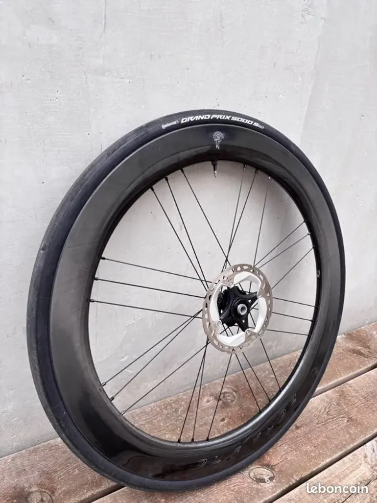 Used Campagnolo Bora WTO 60 C23 2025 bike — image 3 of 10