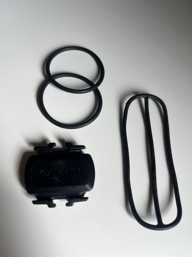 Used Garmin Speed and Cadence Sensor bike — image 2 of 4