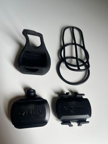 Used Garmin Speed and Cadence Sensor bike — image 4 of 4