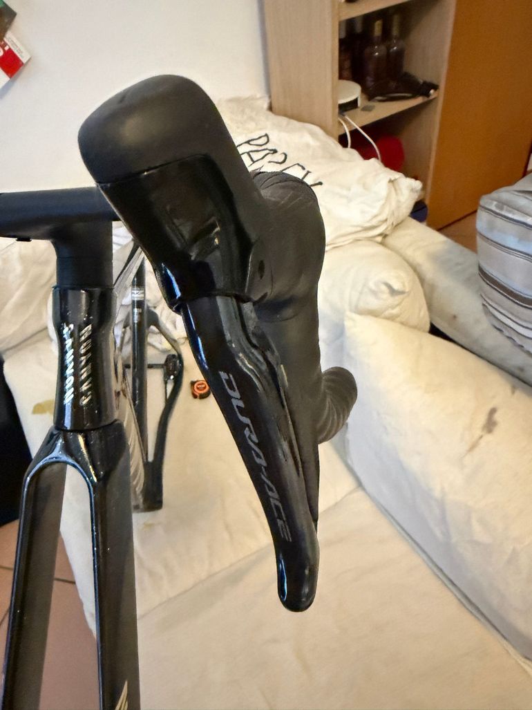 Used Shimano Dura Ace Leve e Freni 2026 bike — image 1 of 4