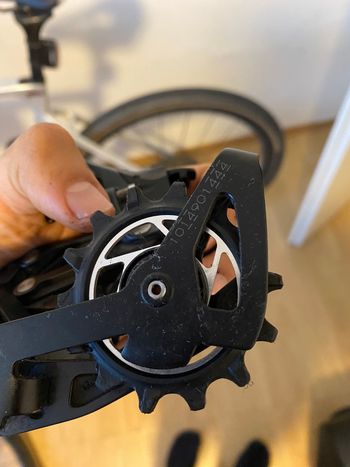 Used Sram Force AXS 12-speed bike — image 7 of 9
