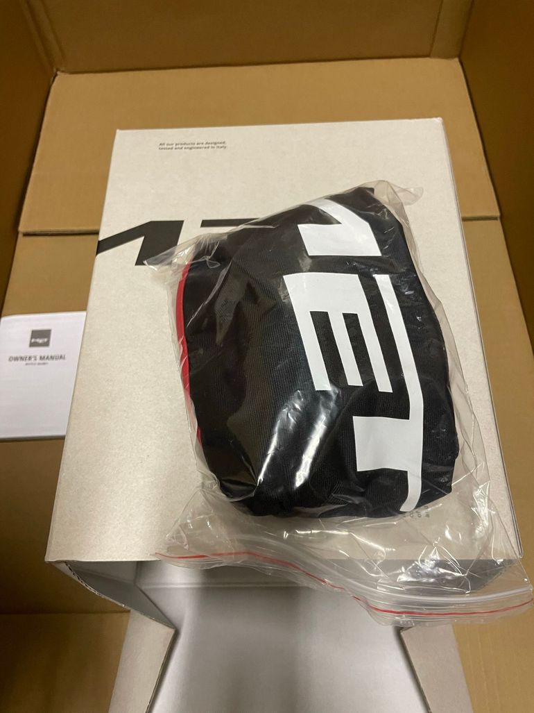 Used MET Manta MIPS Helmet bike — image 9 of 9