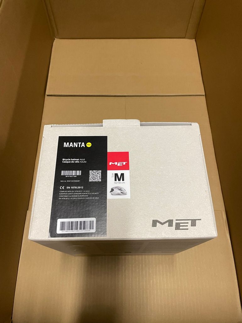 Used MET Manta MIPS Helmet bike — image 4 of 9