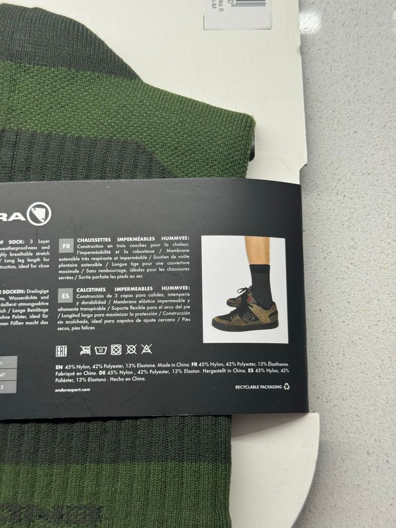 Used Endura Hummvee Waterproof Socks II bike — image 4 of 4