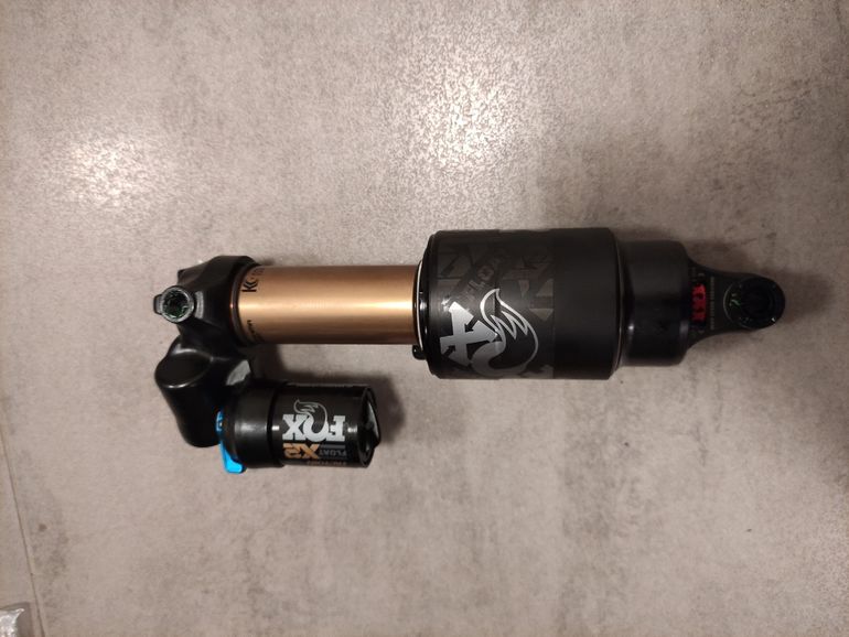 Used Fox FLOAT X2 Factory 2025 bike — image 2 of 4