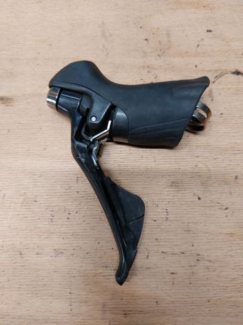 Used Shimano Ultegra ST-R8000 bike — image 2 of 6