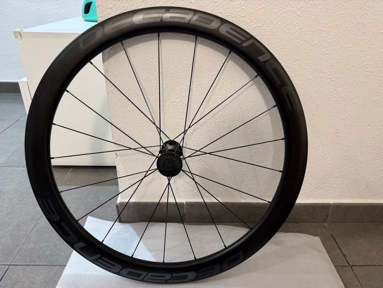 Used Cadence deCADENce 49mm Carbon Disc Wheelset bike — image 2 of 7