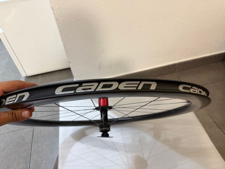Used Cadence deCADENce 49mm Carbon Disc Wheelset bike — image 3 of 7