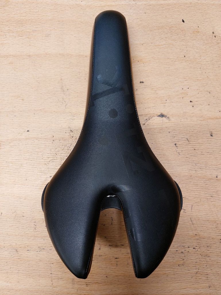 Used Fizik Ardea Saddle bike — image 2 of 5