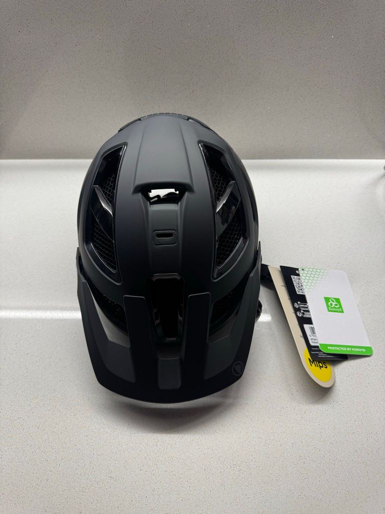 Used Endura MT500 MIPS Helmet Black bike — image 2 of 13