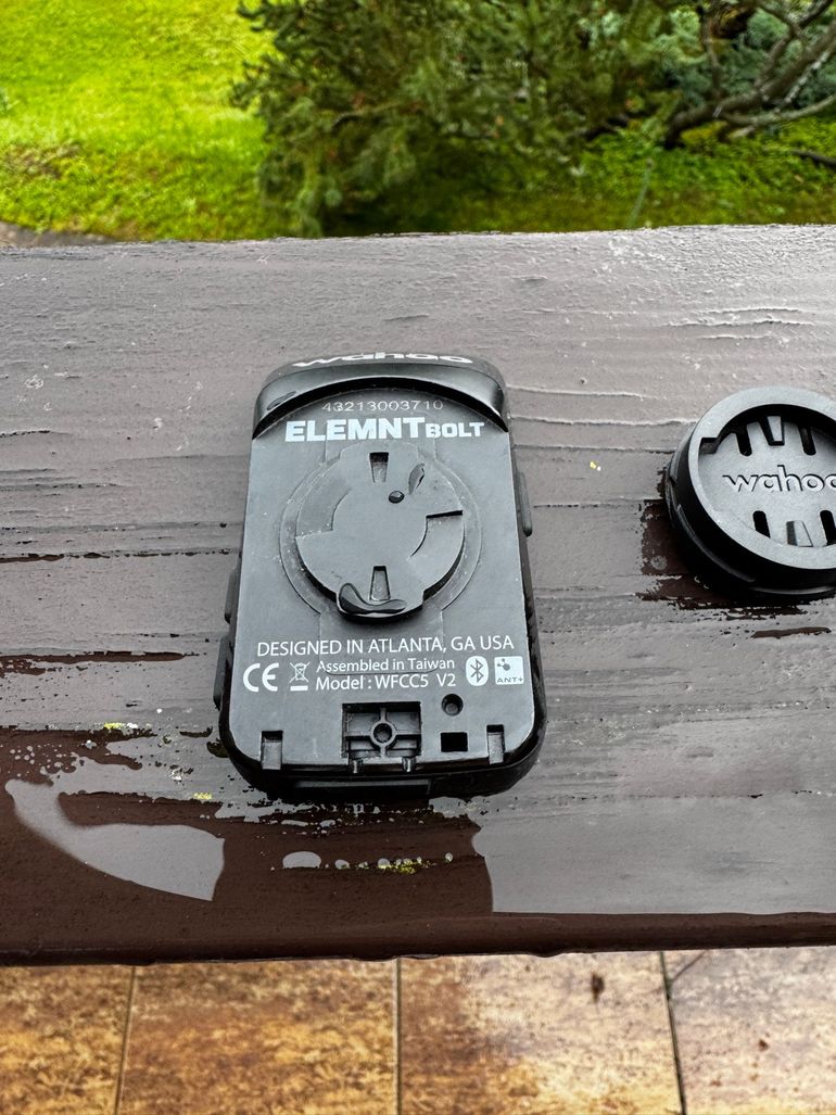 Used Wahoo ELEMNT BOLT v2 GPS Bike Computer bike — image 3 of 3