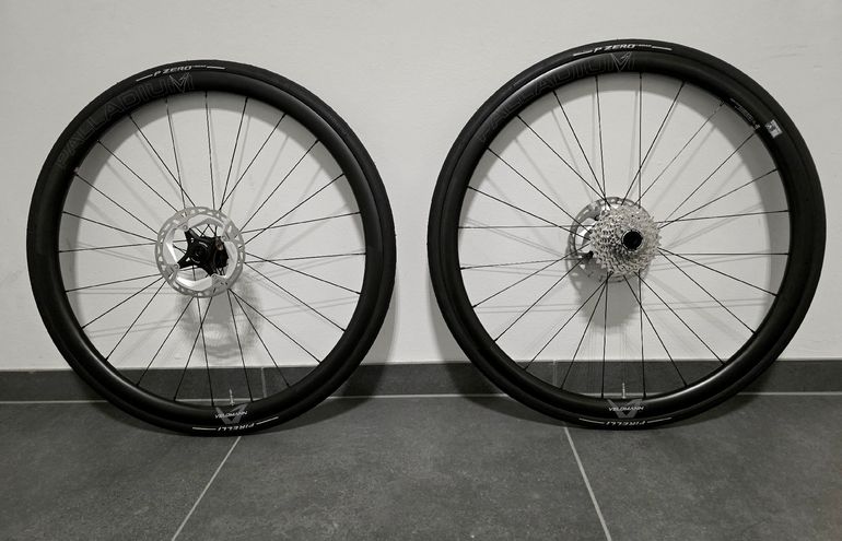 Used Velomann Palladium 33 Carbon Wheelset 2024 bike — image 2 of 12
