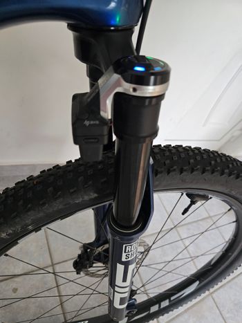 Used RockShox Flight Attendant Suspension Fork bike — image 4 of 4