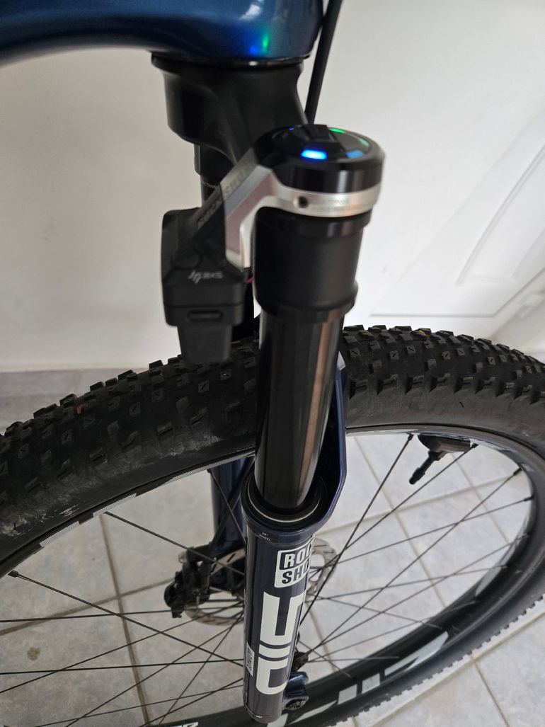 Used RockShox Flight Attendant Suspension Fork bike — image 4 of 4
