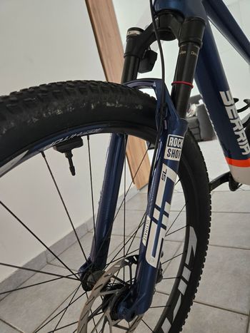 Used RockShox Flight Attendant Suspension Fork bike — image 3 of 4