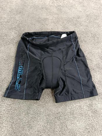 Used Les Mills cuissard court velo femme taille L - 04 7402 cyclisme route respirant Longue distance bike