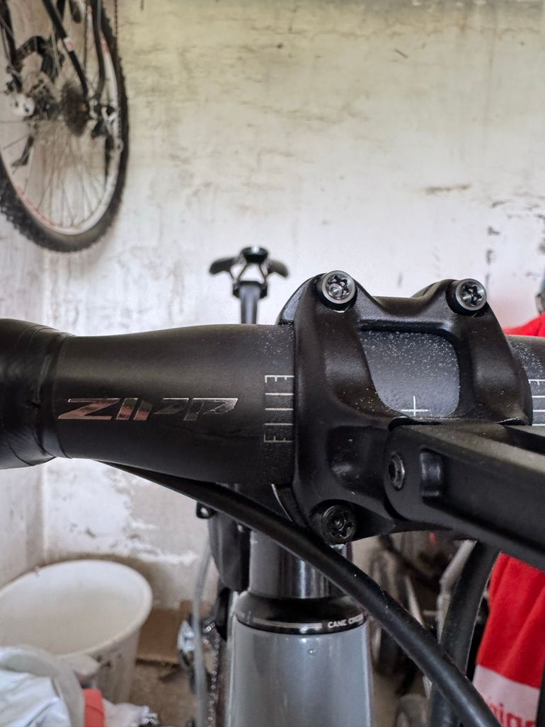 Used Zipp SL 80 RACE Aero Carbon Lenker 40cm 2026 bike — image 6 of 8