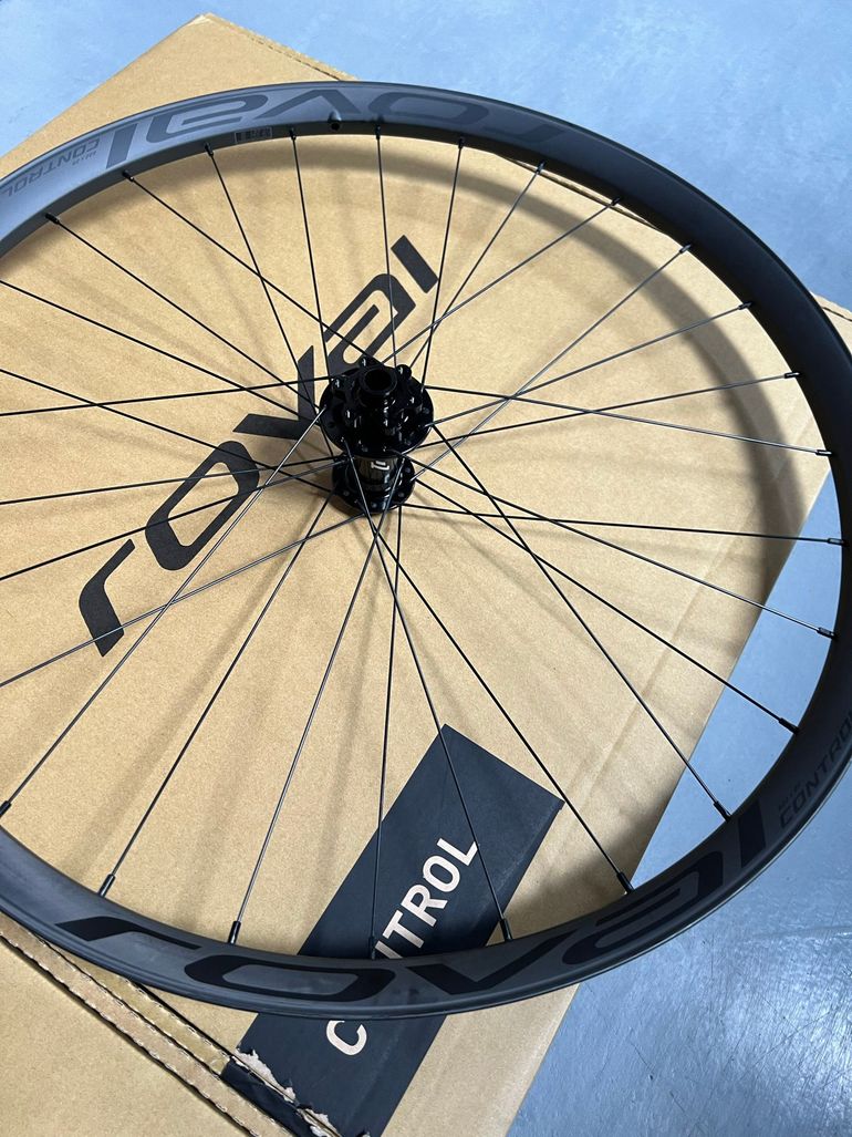 Used Roval Control 2026 bike — image 6 of 8