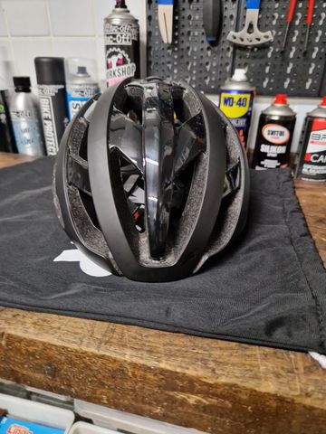 Used Lazer Genesis Helmet 2025 bike — image 3 of 7