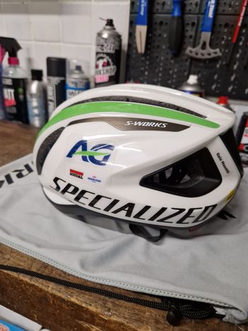 Used Specialized S.Works Prevail Helmet 2024 bike — image 3 of 7