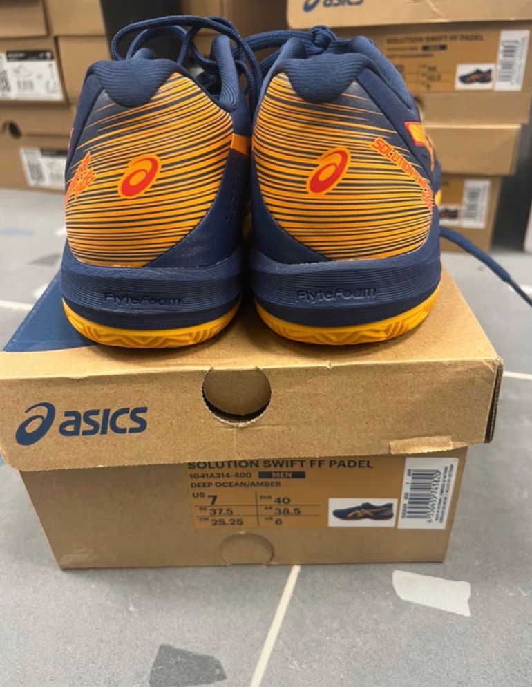 Used Asics Gel-Task o indoor blu e giallo bike — image 3 of 5
