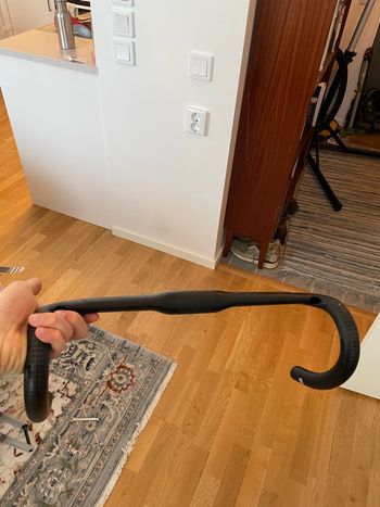 Used Roval Rapide 380mm Handlebar 2025 bike — image 2 of 6