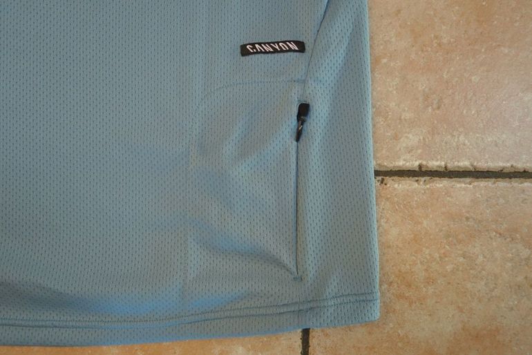 Used Canyon, Trailsucht, Craft Sport-Hoodies, Radshirts, Radtrikot M/XL 2020 bike — image 6 of 13