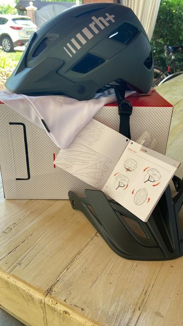 Used Rh+ Casco Helmet 2023 bike — image 6 of 6