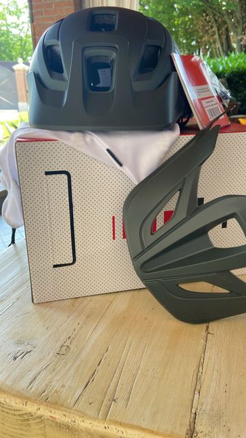 Used Rh+ Casco Helmet 2023 bike — image 3 of 6