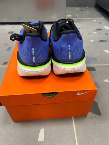 Used Nike Air Zoom Pegasus 42 bike — image 6 of 8