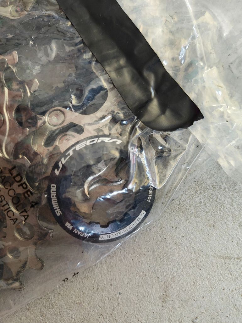 Used Shimano Ultegra CS-R8100 12-speed 11-30 2026 bike — image 2 of 3