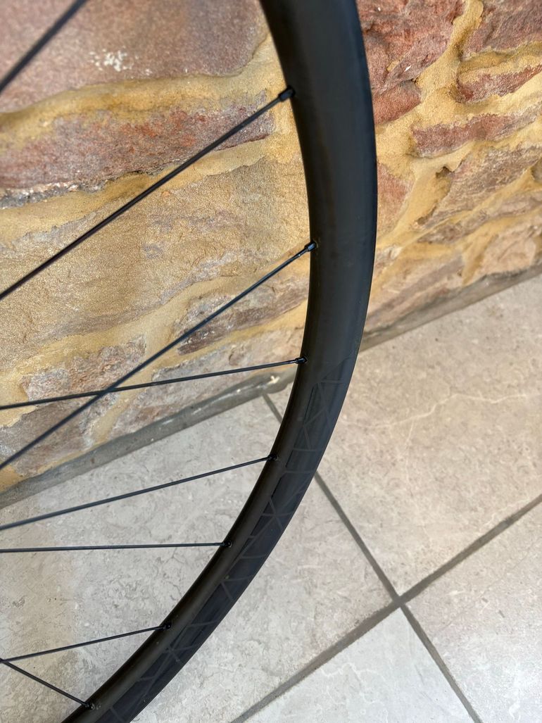 Used Reynolds Blacklabel XC 29 wheels 2024 bike — image 5 of 16