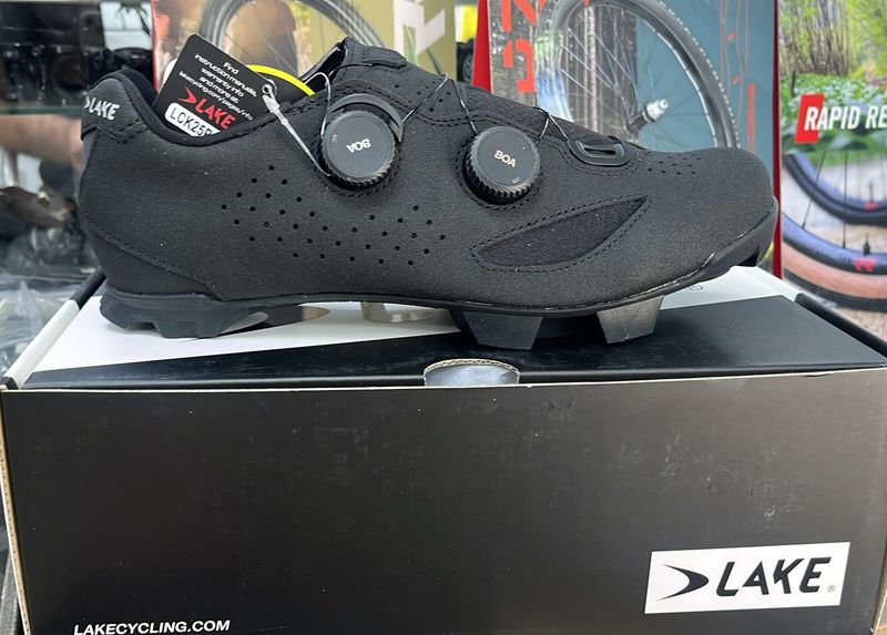 Used Lake MX239 43.5 Wide Cycling Shoes