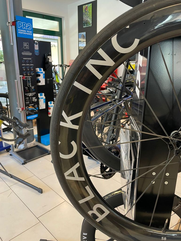 Used Black Inc 48|58 Wheelset bike — image 9 of 14