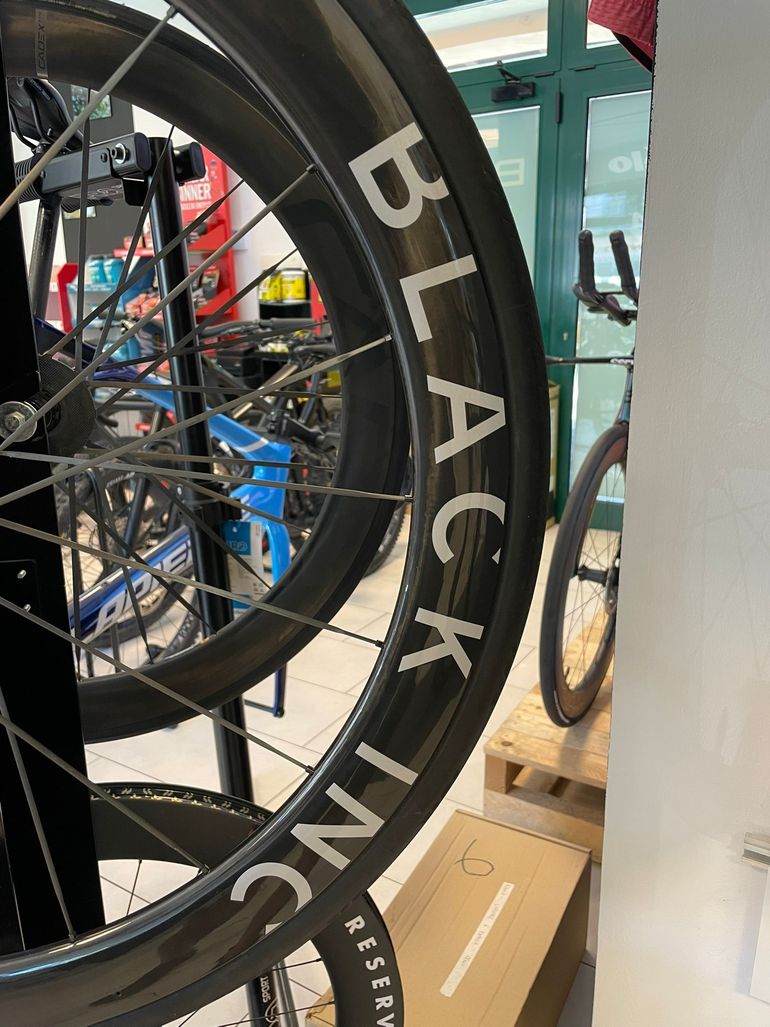 Used Black Inc 48|58 Wheelset bike — image 6 of 14