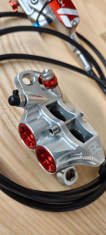 Used Hope Tech 4 E4 Brake Set 2023 bike — image 2 of 8