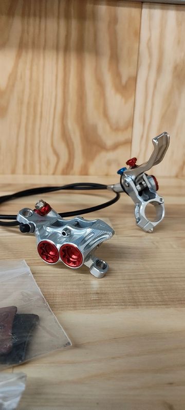 Hope Tech 4 E4 Brake Set 2023 bike d'occasion — image 4 sur 8