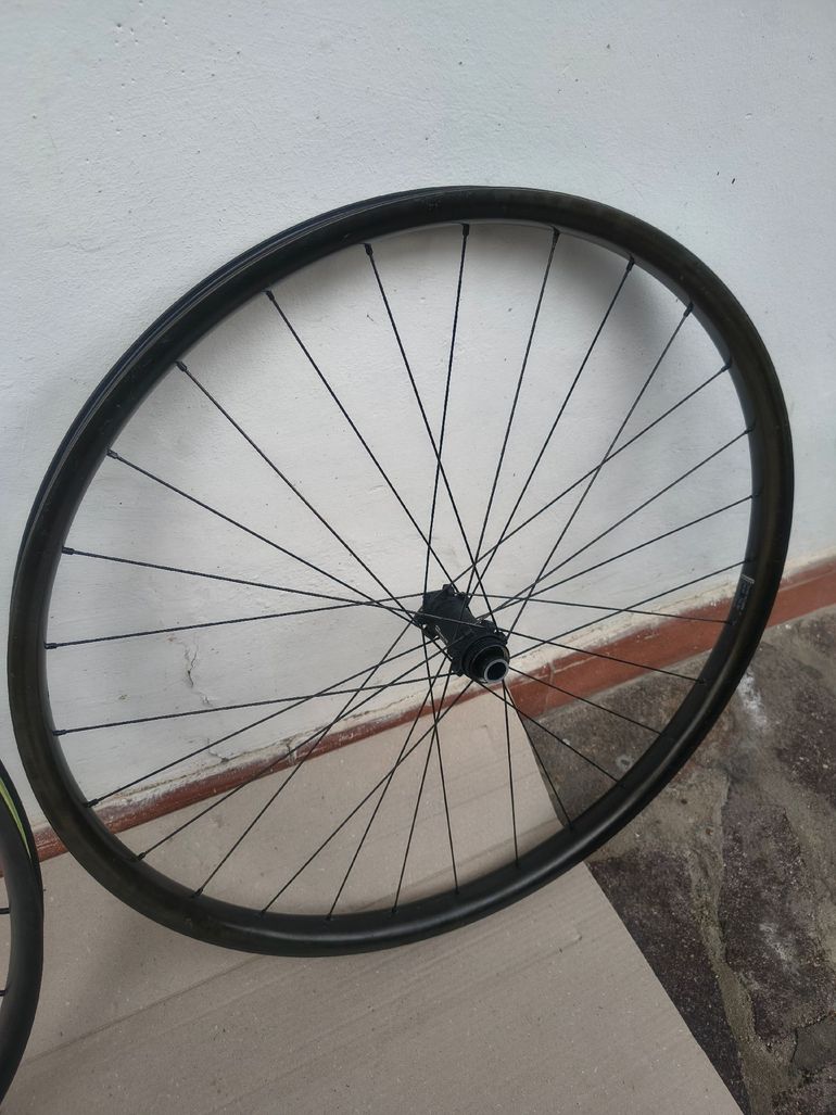 Used Reynolds 309/289 xc wheelset carbon 2024 bike — image 2 of 6