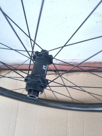 Used Reynolds 309/289 xc wheelset carbon 2024 bike — image 5 of 6