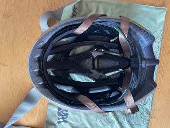 Used MET Trenta MIPS Wander 2026 bike — image 3 of 6