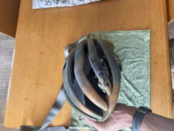 Used MET Trenta MIPS Wander 2026 bike — image 5 of 6