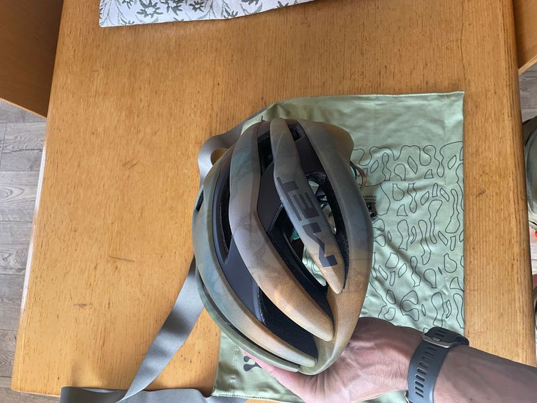 Used MET Trenta MIPS Wander 2026 bike — image 5 of 6