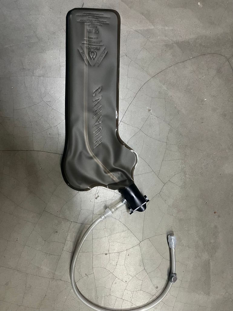 Used Canyon Speedmax H₂O Reservoir 2026 bike — image 2 of 5