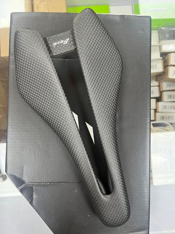 Used Berk SILLÍN DILA 140 Saddles & Seatposts