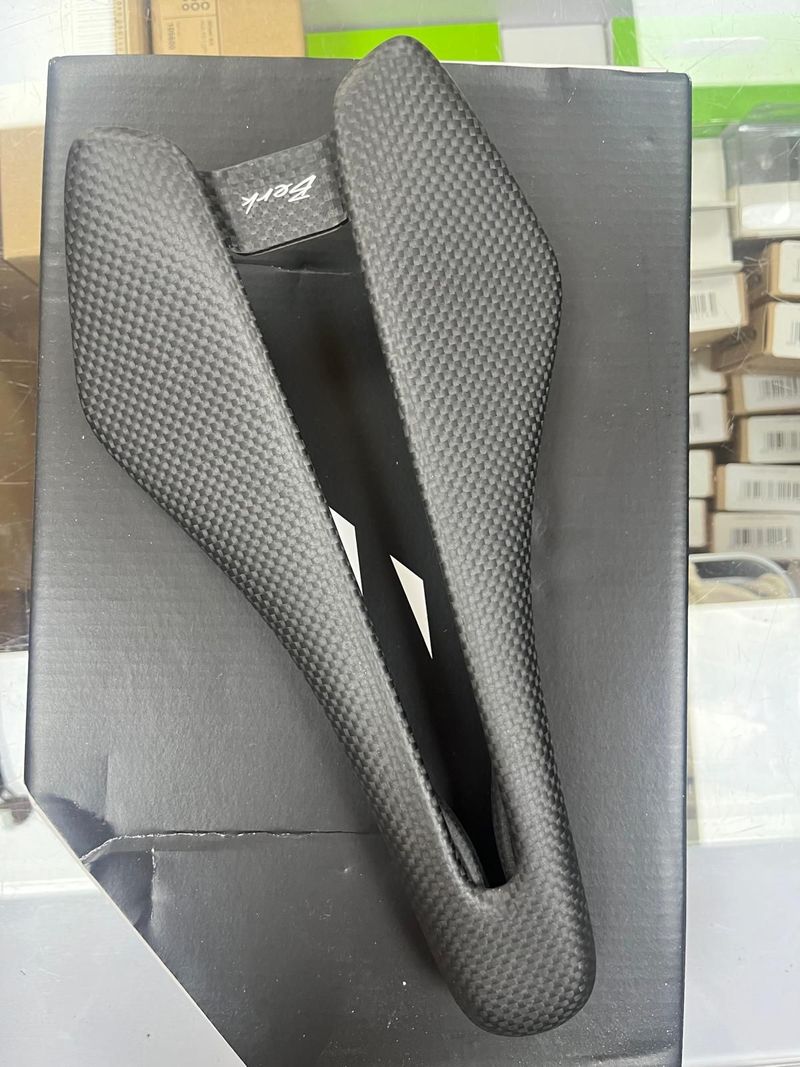 Used Berk SILLÍN DILA 140 Saddles & Seatposts