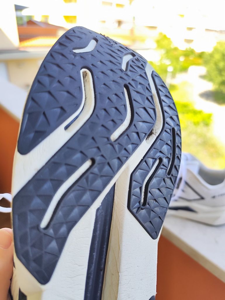 Used New Balance FuelCell Propel v5 2025 bike — image 8 of 12