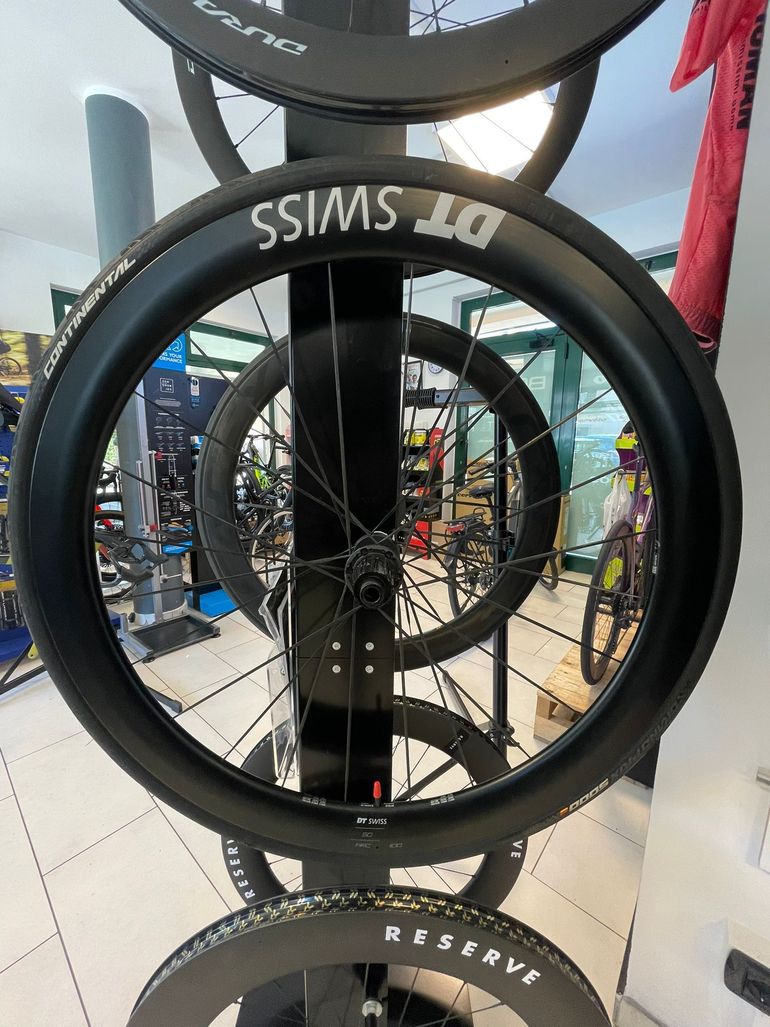 Used Dt Swiss ARC 1100 Wheelset with DT 180 Hub bike — image 11 of 19