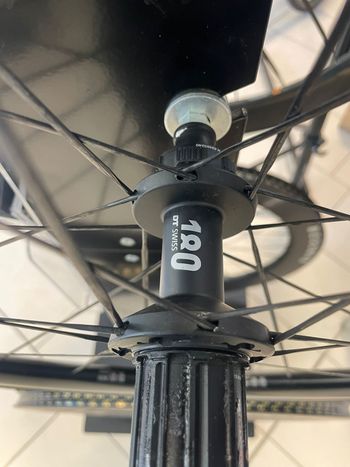 Used Dt Swiss ARC 1100 Wheelset with DT 180 Hub bike — image 14 of 19